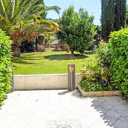 Les Patios-2 By Interhome Сен-Тропе
