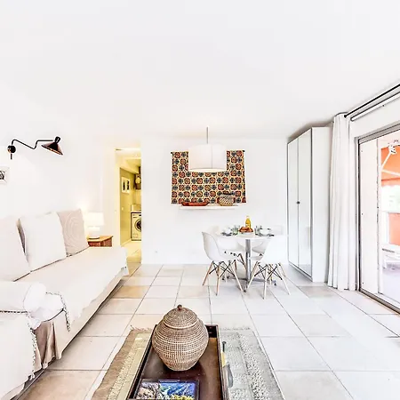 Les Patios-2 By Interhome