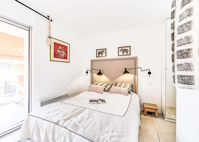 Les Patios-2 By Interhome